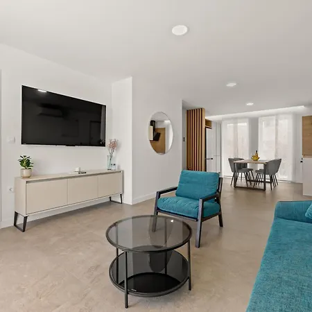 Calypso Apartament *