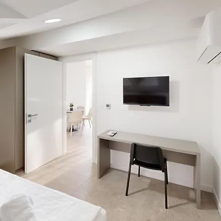 Calypso Apartment *