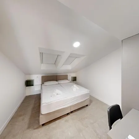 Calypso Apartment