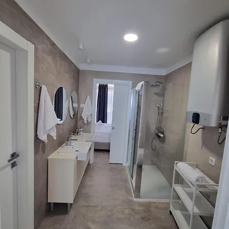 Calypso Apartment *